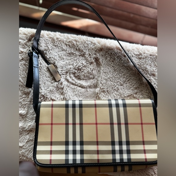 SALE ENDS AT MN ❤️ EUC Burberry Haymarket Novacheck Canvas Baguette Shoulder Bag - Picture 10 of 17